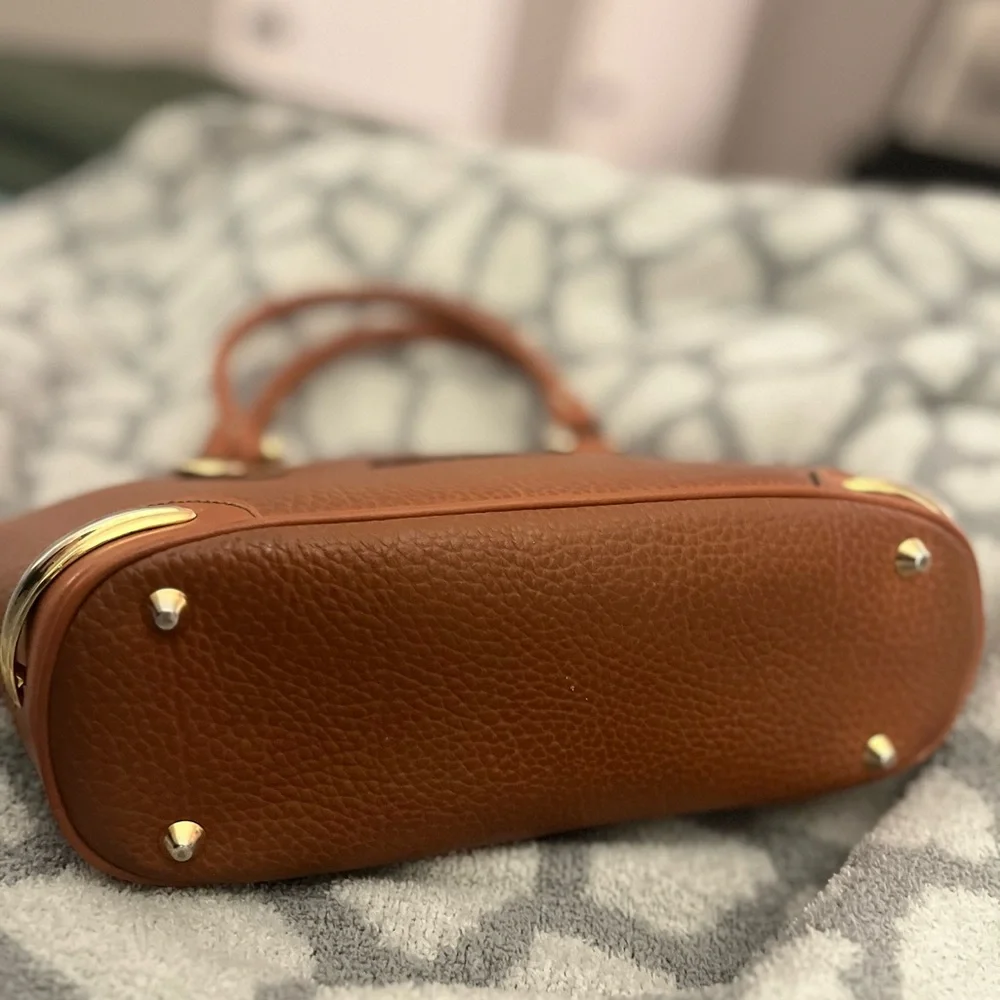 Dooney & Bourke Brown Pebble Grain Leather Tear Drop Satchel - Picture 4 of 14